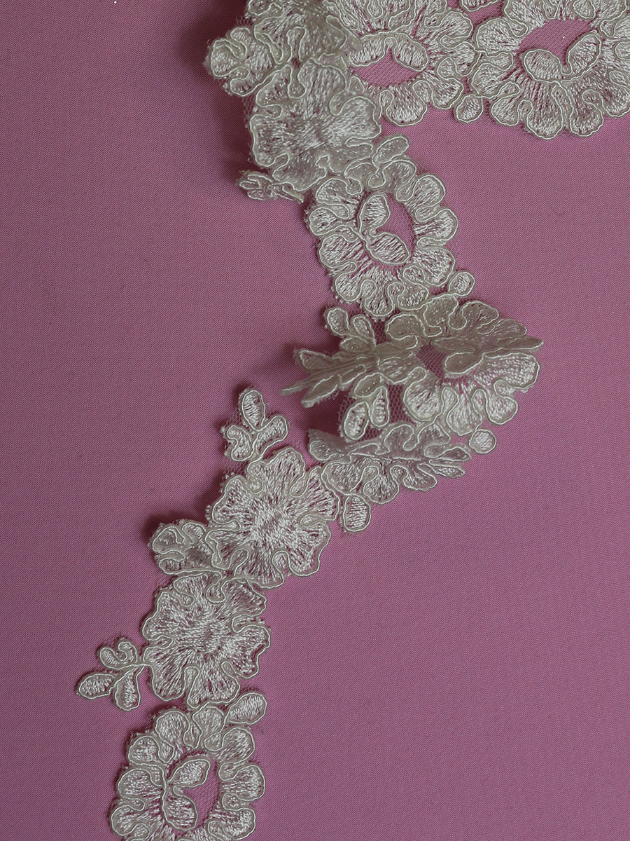 Ivory Corded Lace Trim - Pansy