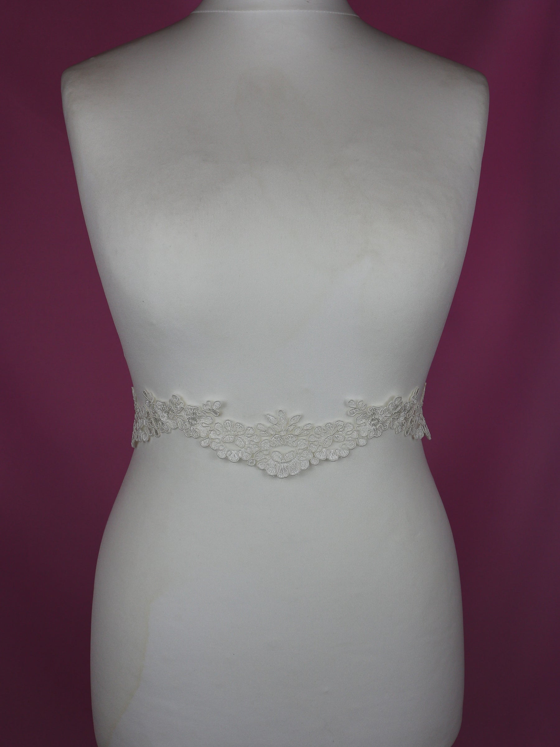 Ivory Corded Lace Trim - Pansy