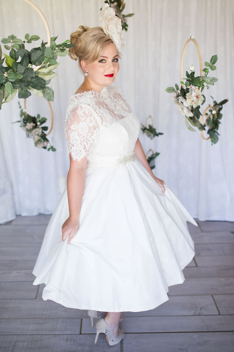 Ivory Corded Lace – Sarah