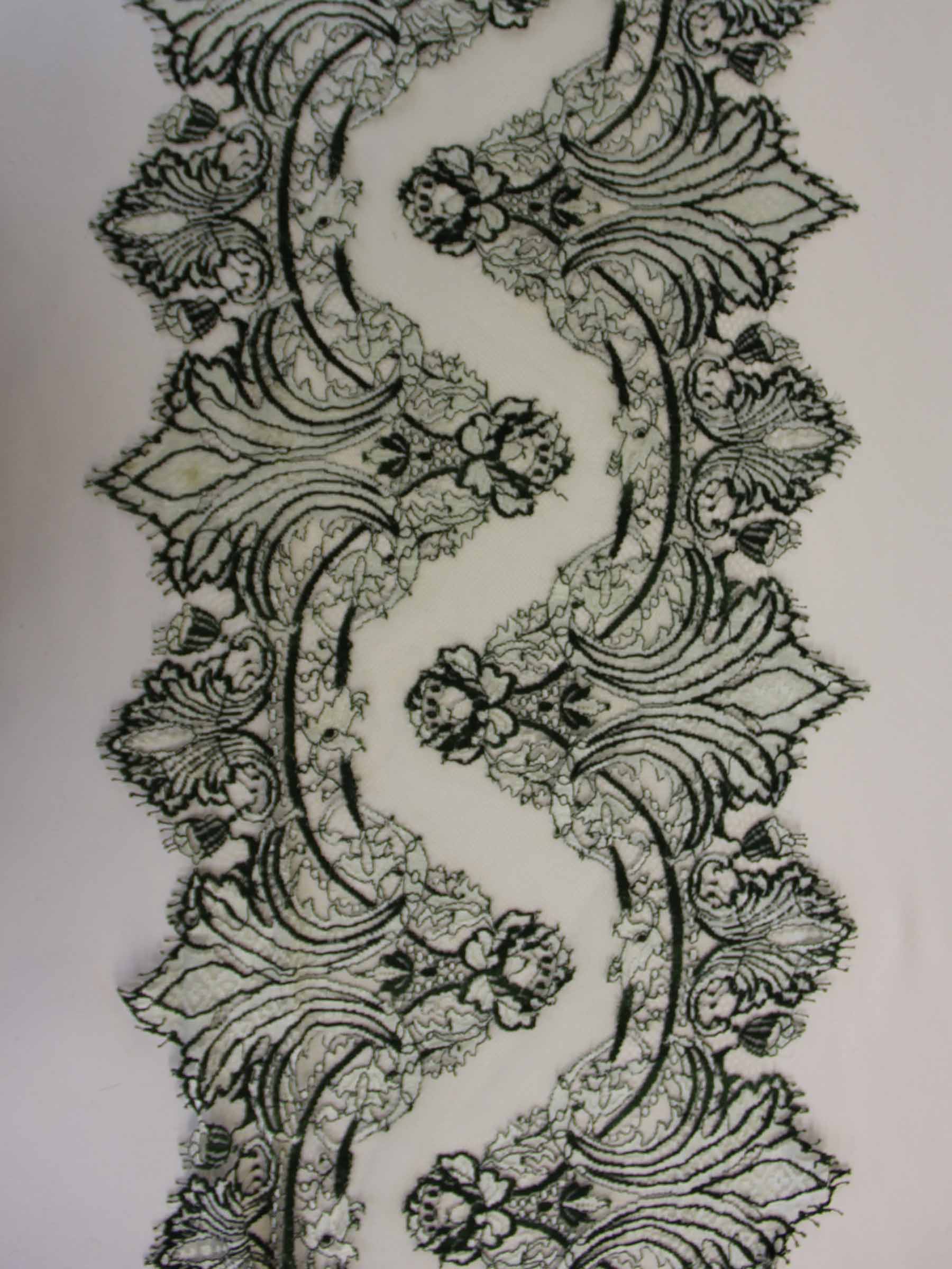 Forest Green Lace Trim - Claire