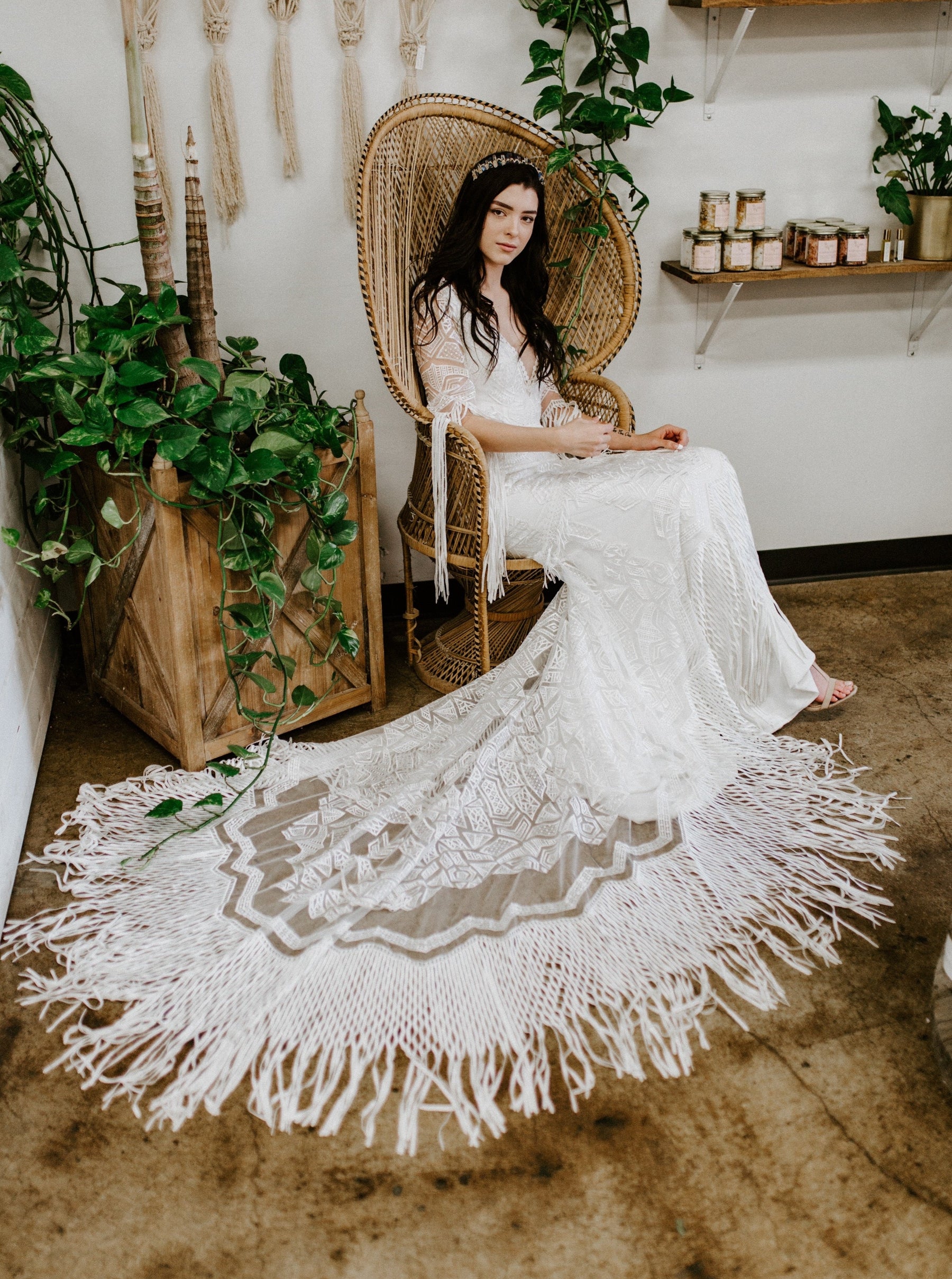 Ivory Fringed Embroidery Lace - Essence