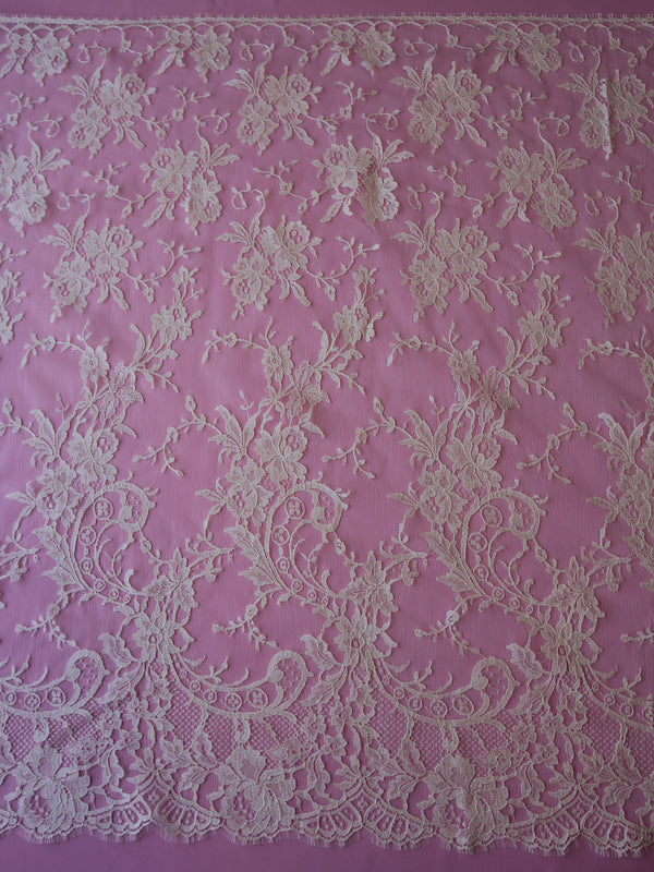 Ivory Chantilly Lace Jamesina