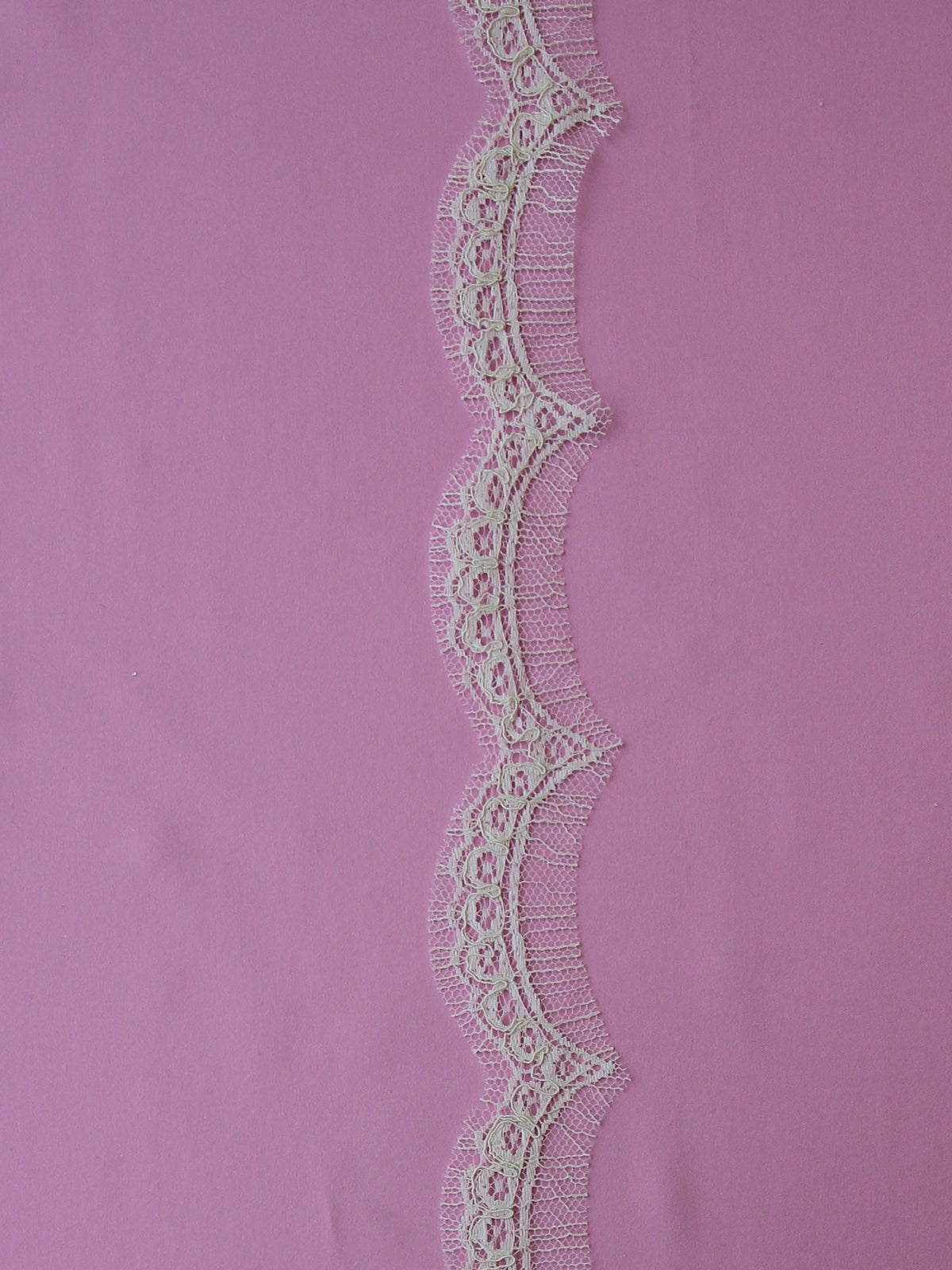Ivory Chantilly Lace Trim - Pippi