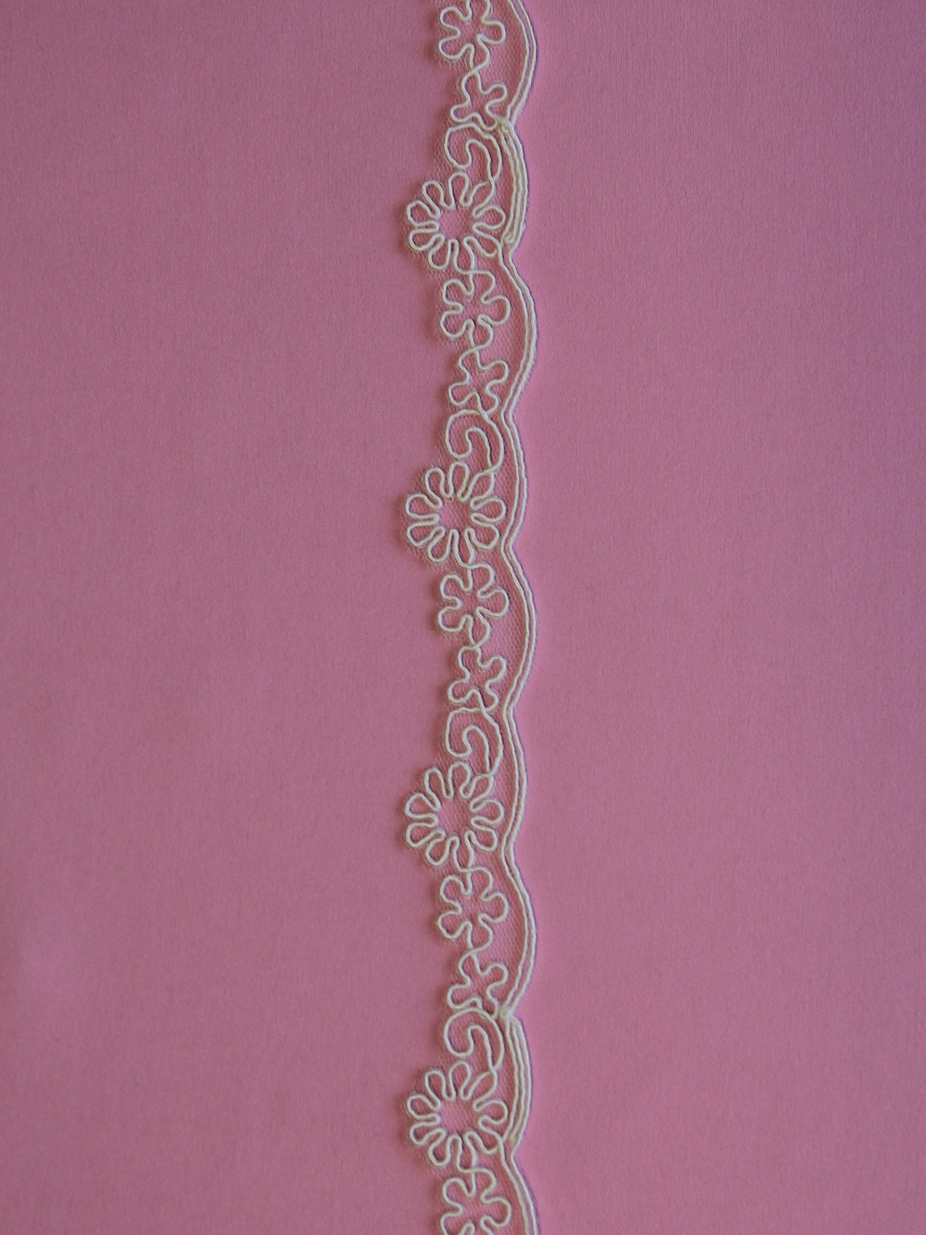 Ivory Corded Lace Trim - Celandine