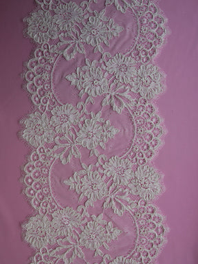 Ivory Corded Lace Trim - Mackenzie