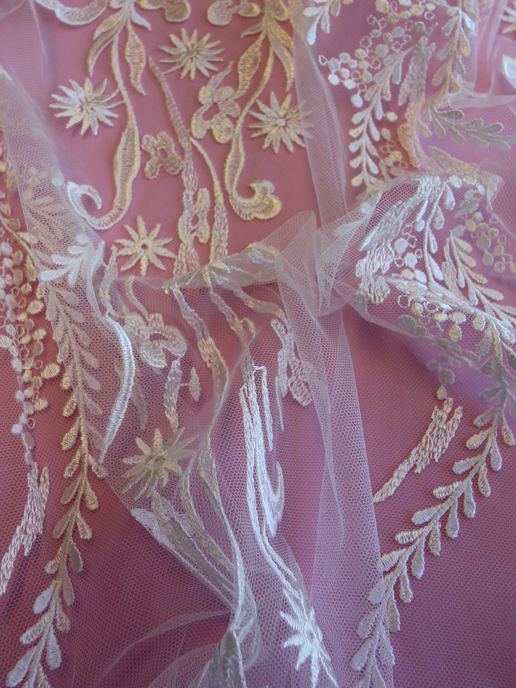 Ivory Embroidered Lace - Floriseta
