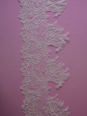 Ivory Corded Lace Trim - Suzanne