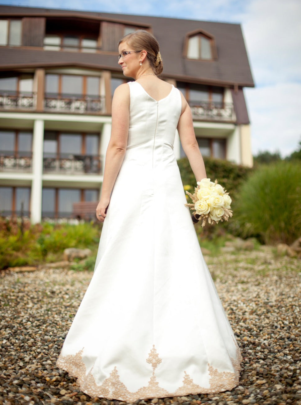 Sandy Beige Lace Trim - Alexandra