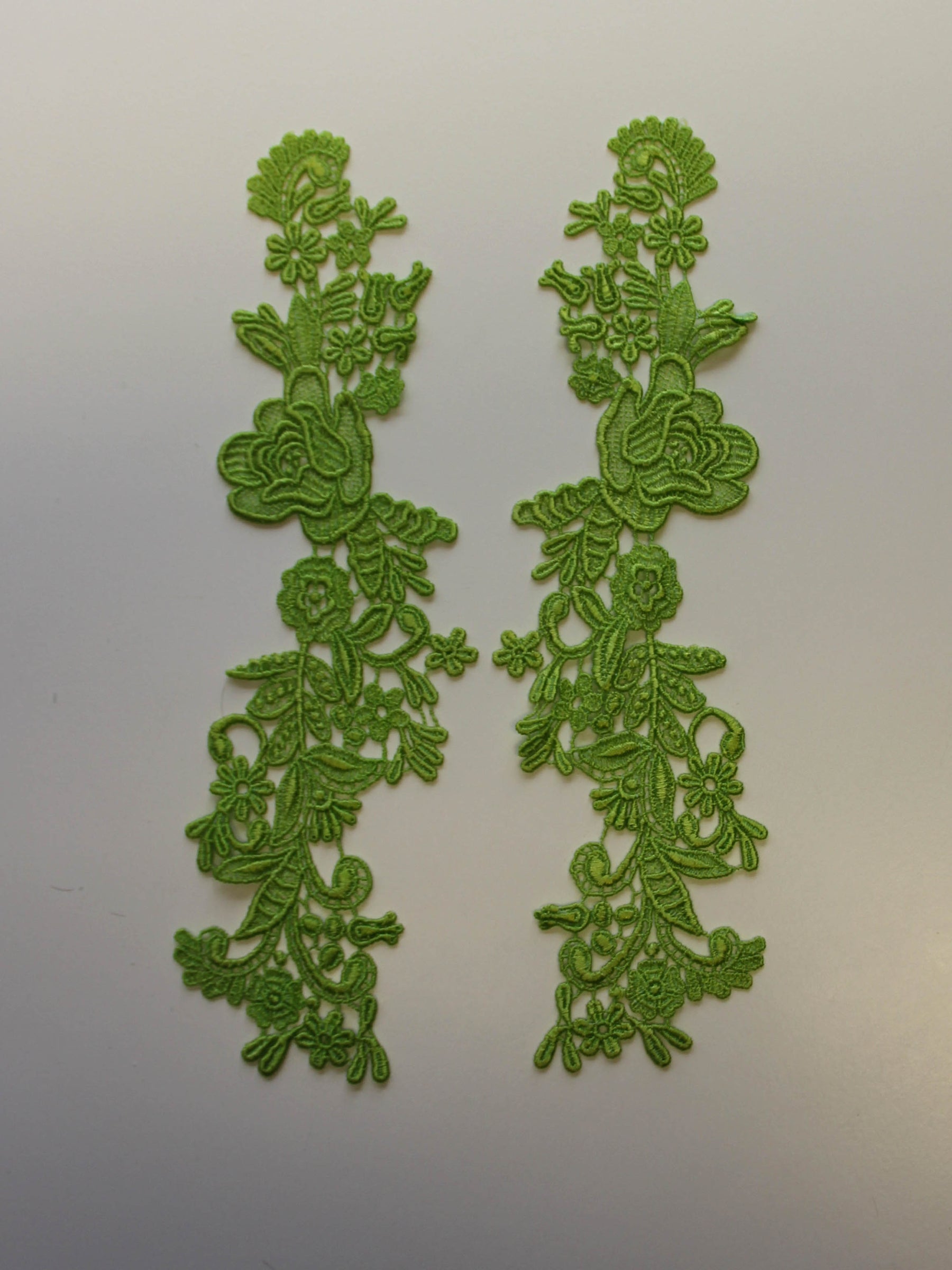 Tropical Green Corded Lace Appliques - Nova