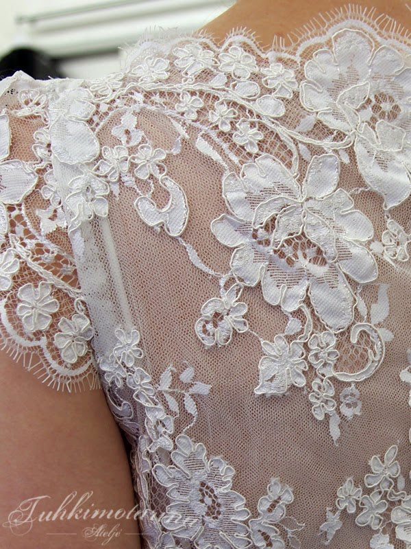 Ivory Corded Lace - Rhiannon